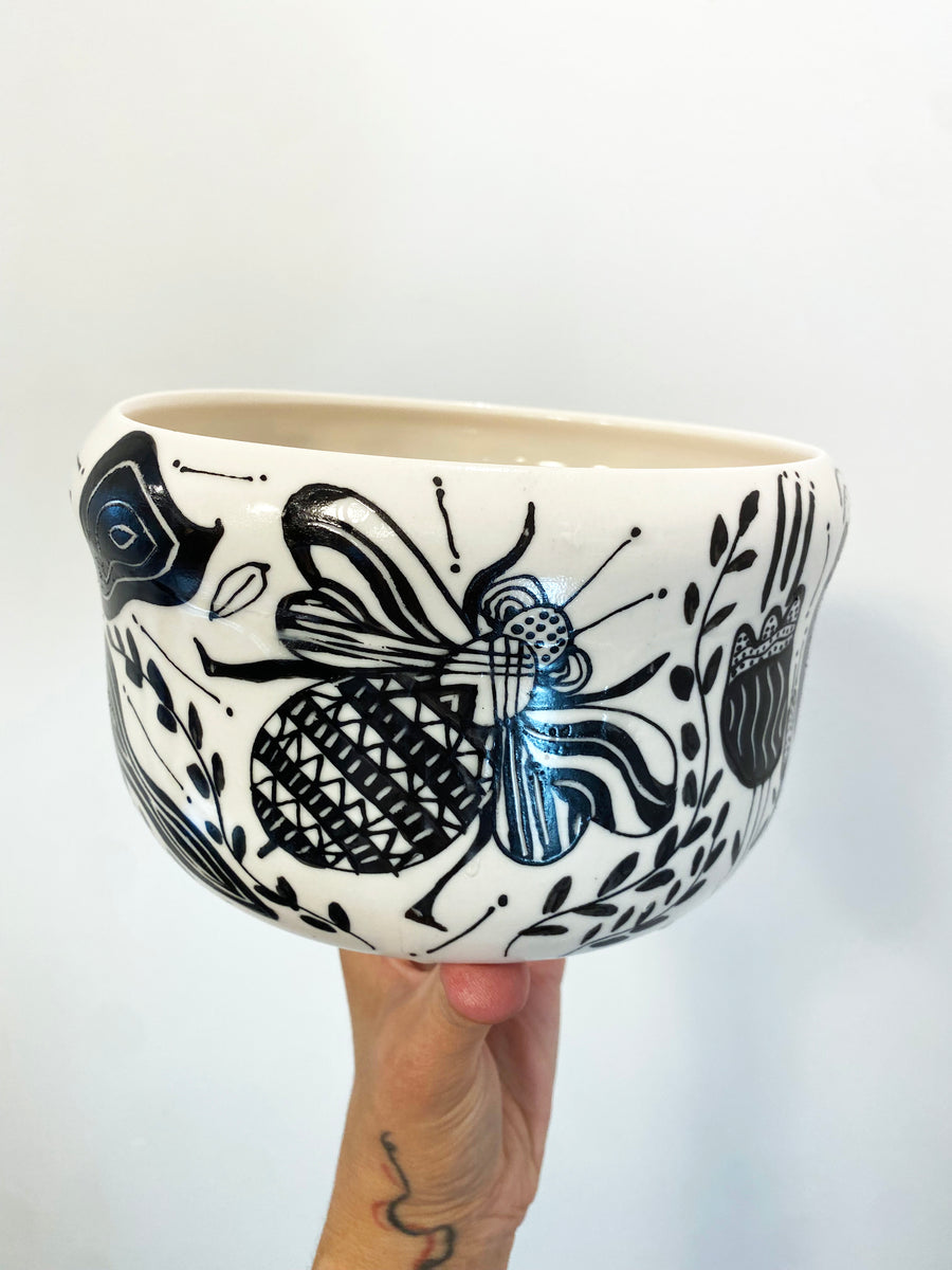 Fiain Bowl 24 - Porcelain