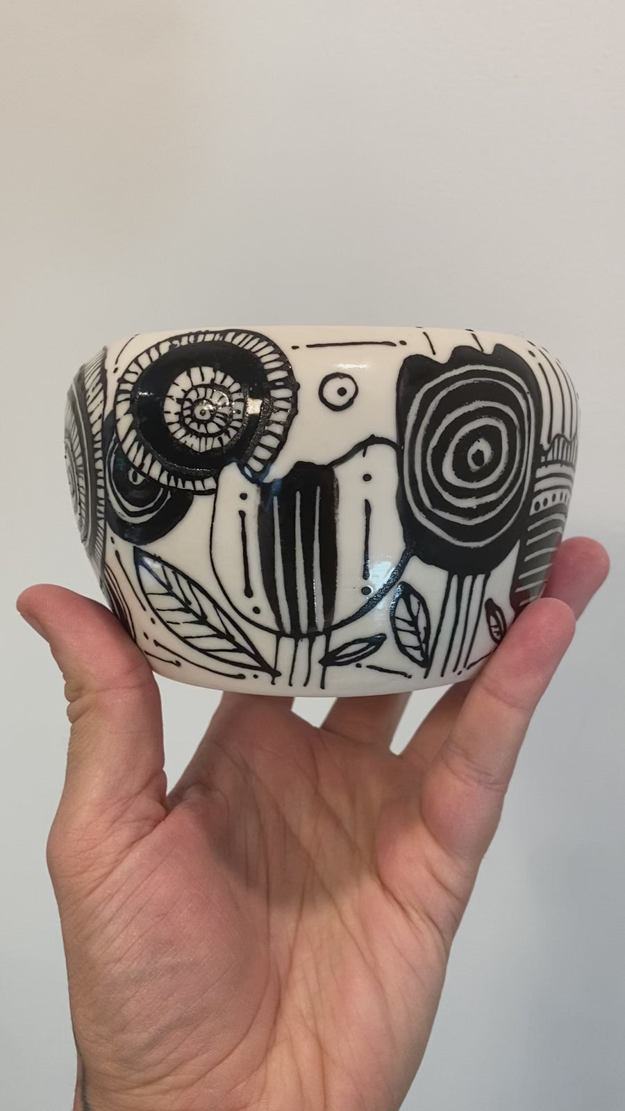 Fiain Cache Pot 31 - Porcelain